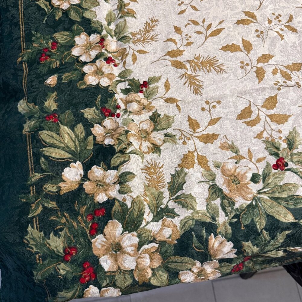 Holiday Floral Tablecloth With Gold Accents & Green Border Rectangular Design El - Picture 3 of 9